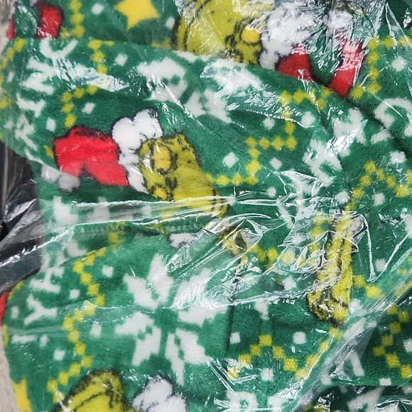 Green Grinch Holiday Sweater. New, L/XL - Picture 5 of 8